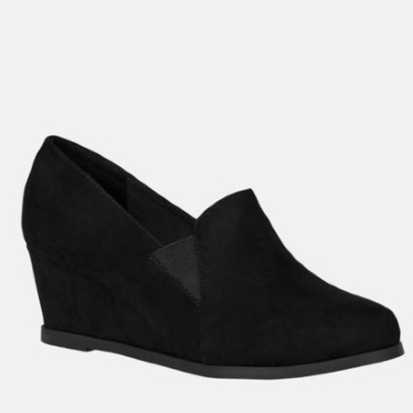 New Callie Faux Suede Wedge in size 12 wide width - Picture 1 of 5